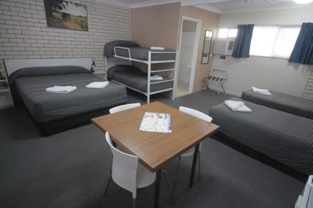 Binalong Motel Goondiwindi Zewnętrze zdjęcie